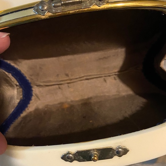 Rare Vintage Bakelite Shell Chip Confetti Minaudiere Gold Mini Bag Pearl Strap - Picture 8 of 12